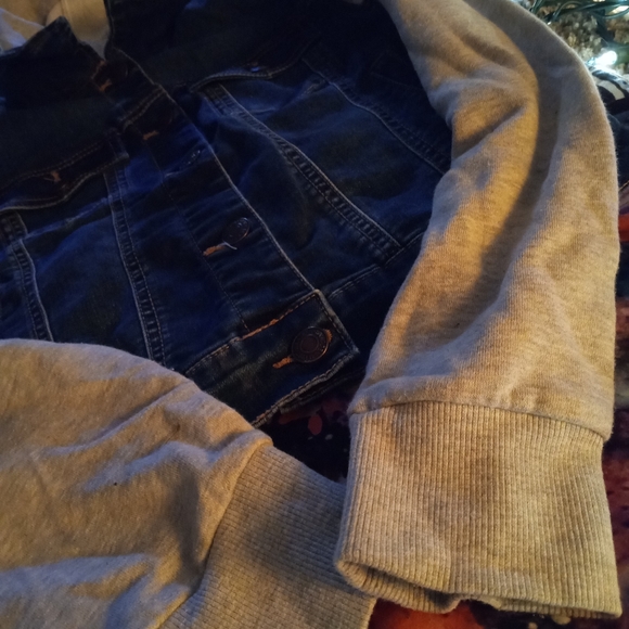 Denim Jean Jacket - Picture 4 of 6